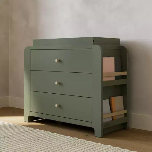 Graco Read-with-Me 3 Drawer Chest with Bookshelves and Removable Changing Topper